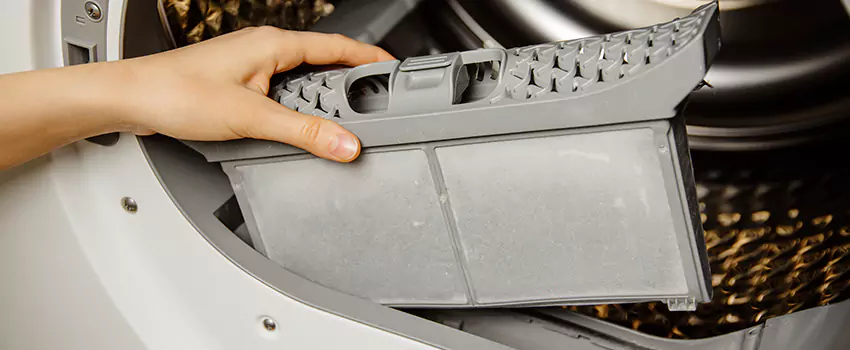 Signs Of A Clogged Dryer Lint Trap in Muskegon, Michigan